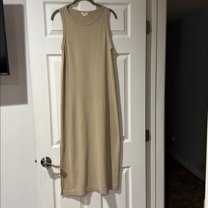 Dylan Sleeveless Beige Midi Dress size s